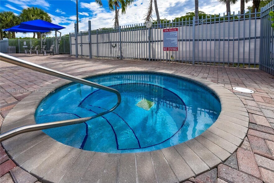 Building Photo - 1546 Yellowheart Way