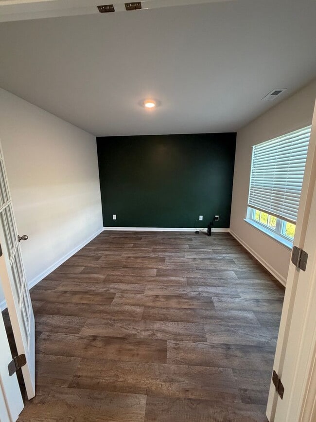Building Photo - Spacious New Construction Home with 5 Bedrooms, 3 Full Baths
