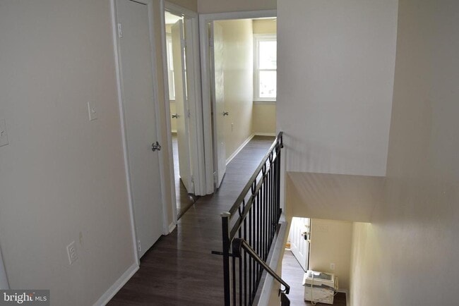 Building Photo - 2111 Larkhall Rd