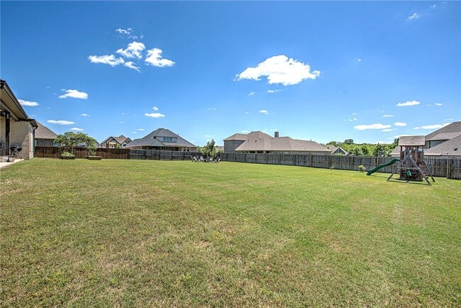 Building Photo - 1007 Bendelow Dr