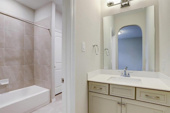 Building Photo - 17322 Legend Creek Ct