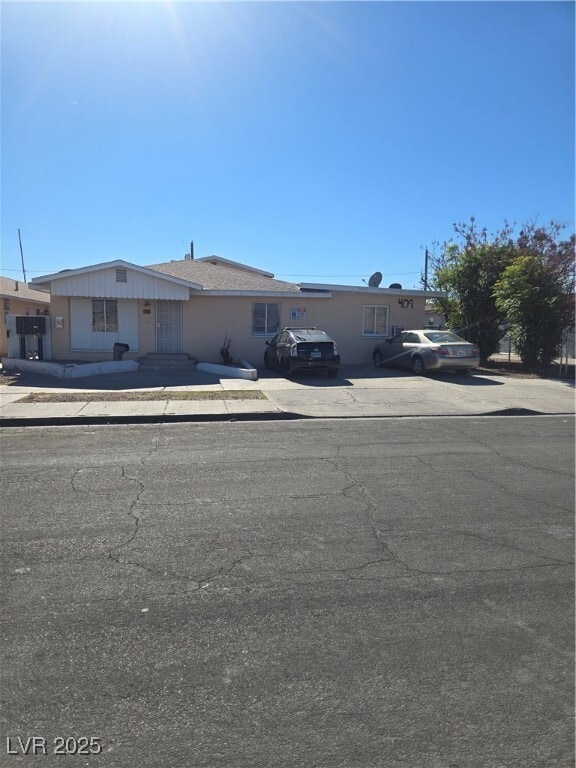 Building Photo - 409 W Van Buren Ave