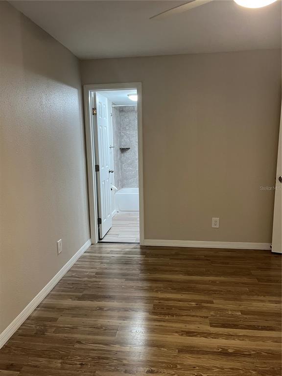 Building Photo - 528 Golden Raintree Pl
