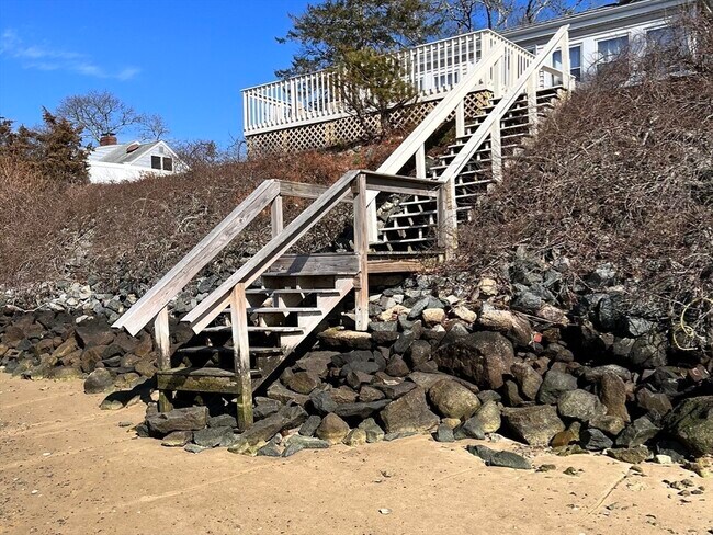 Building Photo - 11 Wallace Point Rd