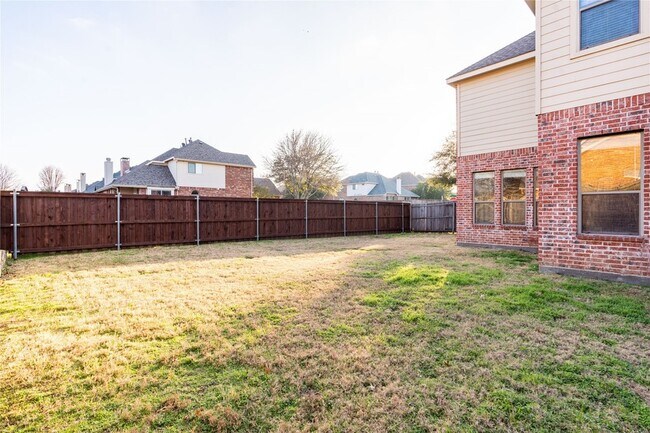 Building Photo - 2505 Vista Oaks Dr