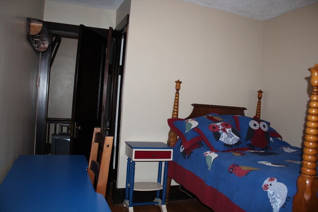 Building Photo - 1004 Winterton St