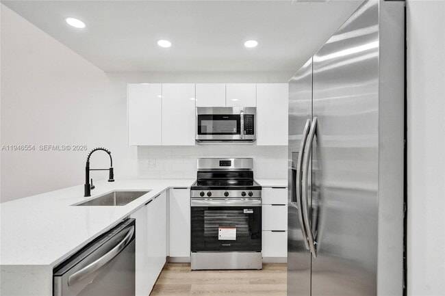 Building Photo - 1846 Racquet Ct