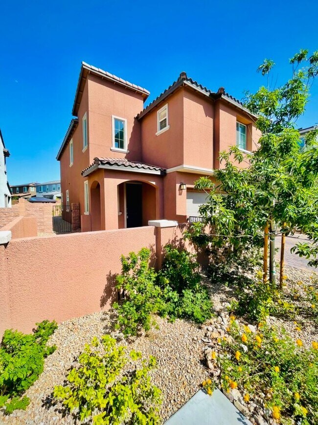 Building Photo - 72 Verde Rosa Dr