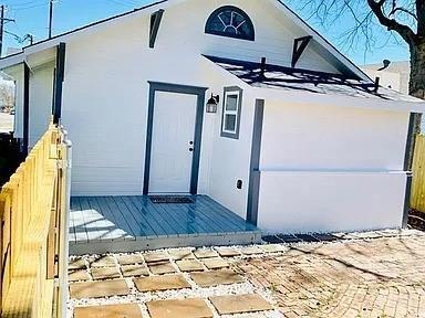 Building Photo - 602 S Chestnut St