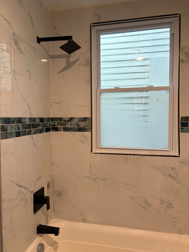 Building Photo - 18 N 19th St