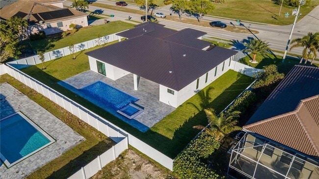 Building Photo - 4016 Chiquita Blvd S