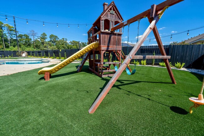 Building Photo - 11347 Needlerock Ct