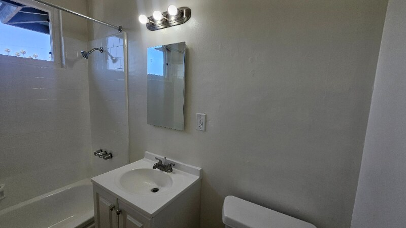Building Photo - 2985 San Marino St