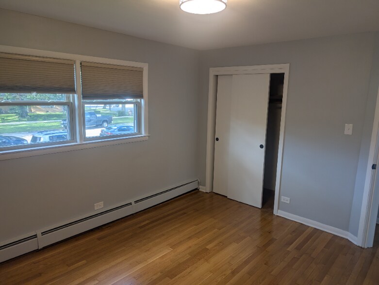 Building Photo - 3205 W 97th St