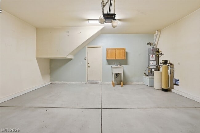 Building Photo - 10071 Lemon Valley Ave