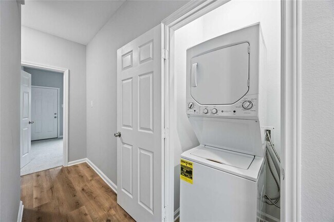 Building Photo - 4507 White Rock St