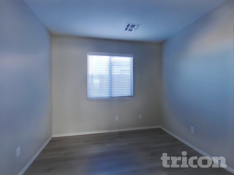 Building Photo - 7437 W Elwood St