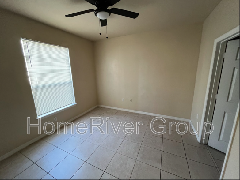 Building Photo - 3700 Castle Pines Ln