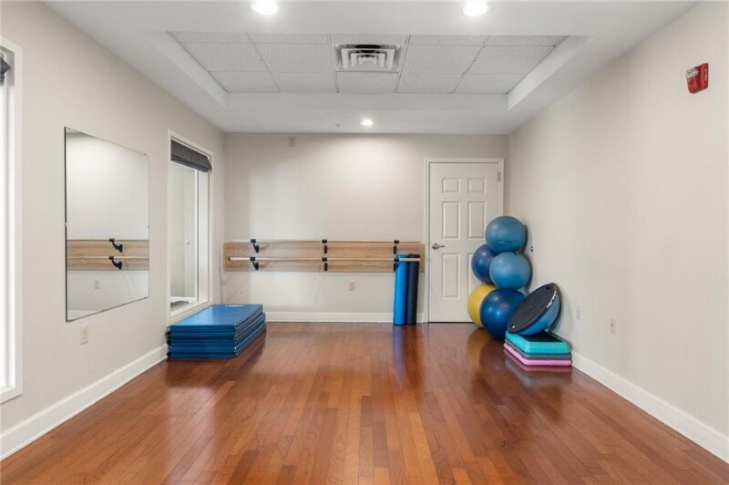 Building Photo - 230 E Ponce de Leon Ave