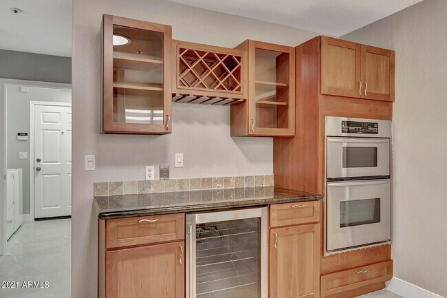 Building Photo - 7773 E Stallion Rd