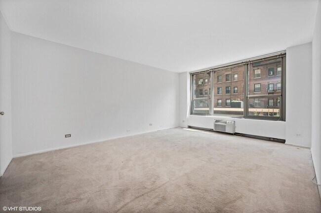 Building Photo - 1550 N Lake Shore Dr