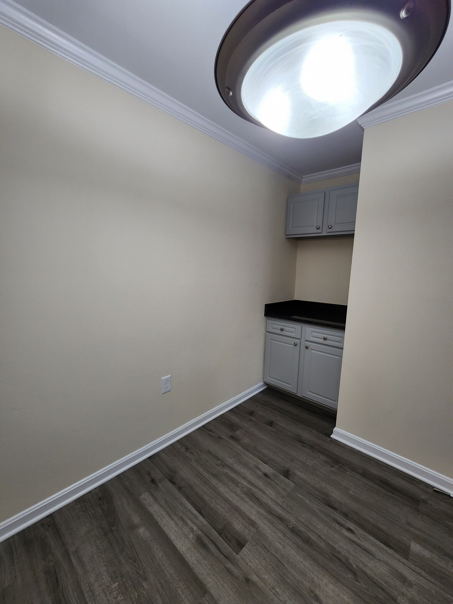 Building Photo - 18336 Streamside Dr