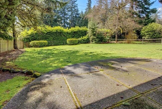 Building Photo - 3065 124th Ave NE