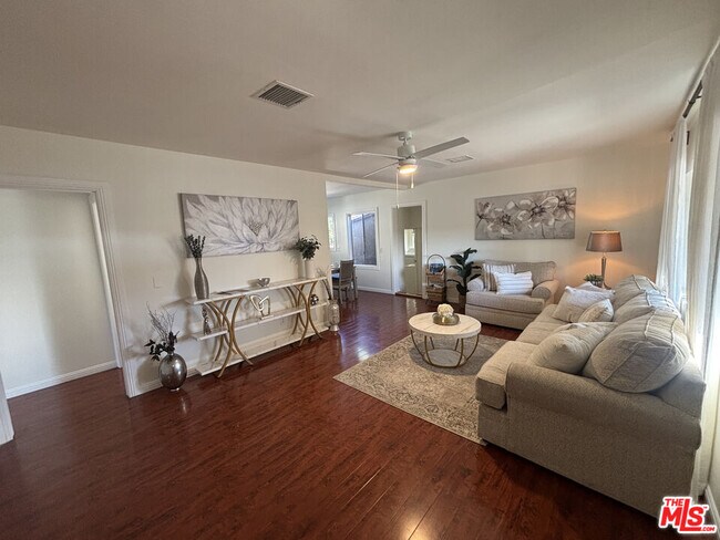 Building Photo - 2723 Ballard St