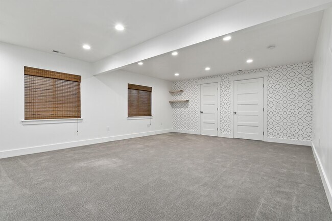 Building Photo - 14806 Queens Garden Ln