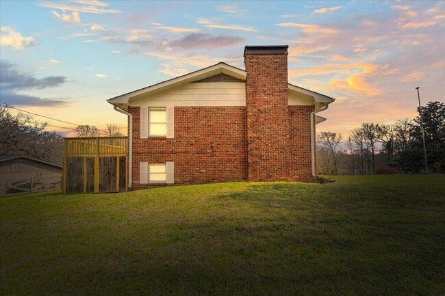 Building Photo - 9121 Potomac Dr