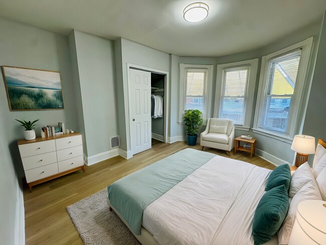 Building Photo - Remodeled 3b/1b House in West Philly! Section 8 Only