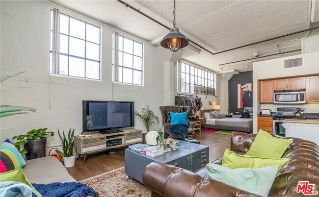 Building Photo - 420 San Pedro St