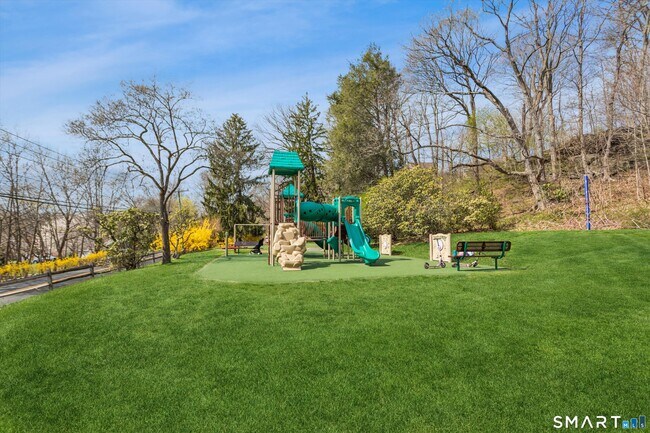 Building Photo - 81 Pemberwick Rd