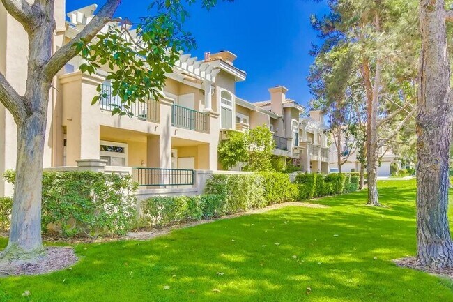 Building Photo - 7254 Shoreline Dr