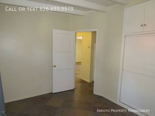 Building Photo - 741 E Poppyfields Dr