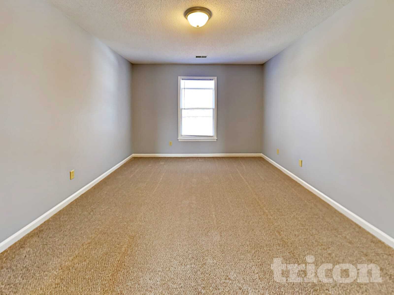Building Photo - 242 Chisolm Cir