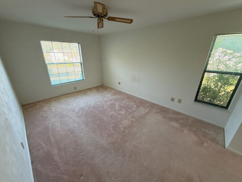 Building Photo - 3781 N Passion Flower Way