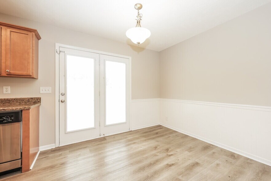 Building Photo - 8900 Ristau Ct