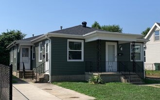 Building Photo - 430 E 20th St