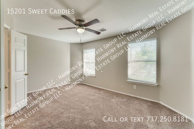 Building Photo - 15201 Sweet Caddies Dr