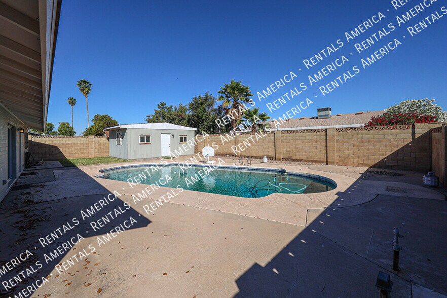 Building Photo - 5214 W Redfield Rd