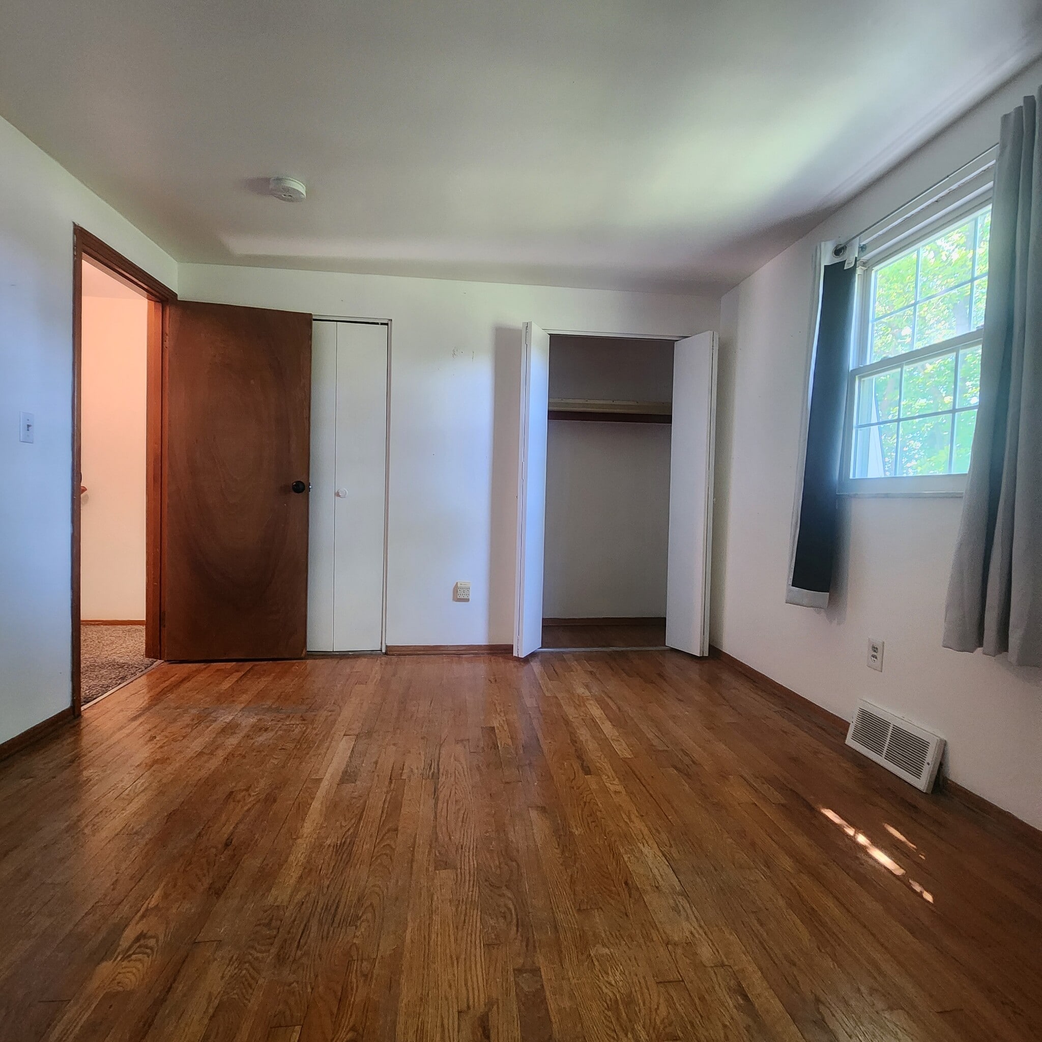 Bedroom 1 - 139 Whitestown Vlg