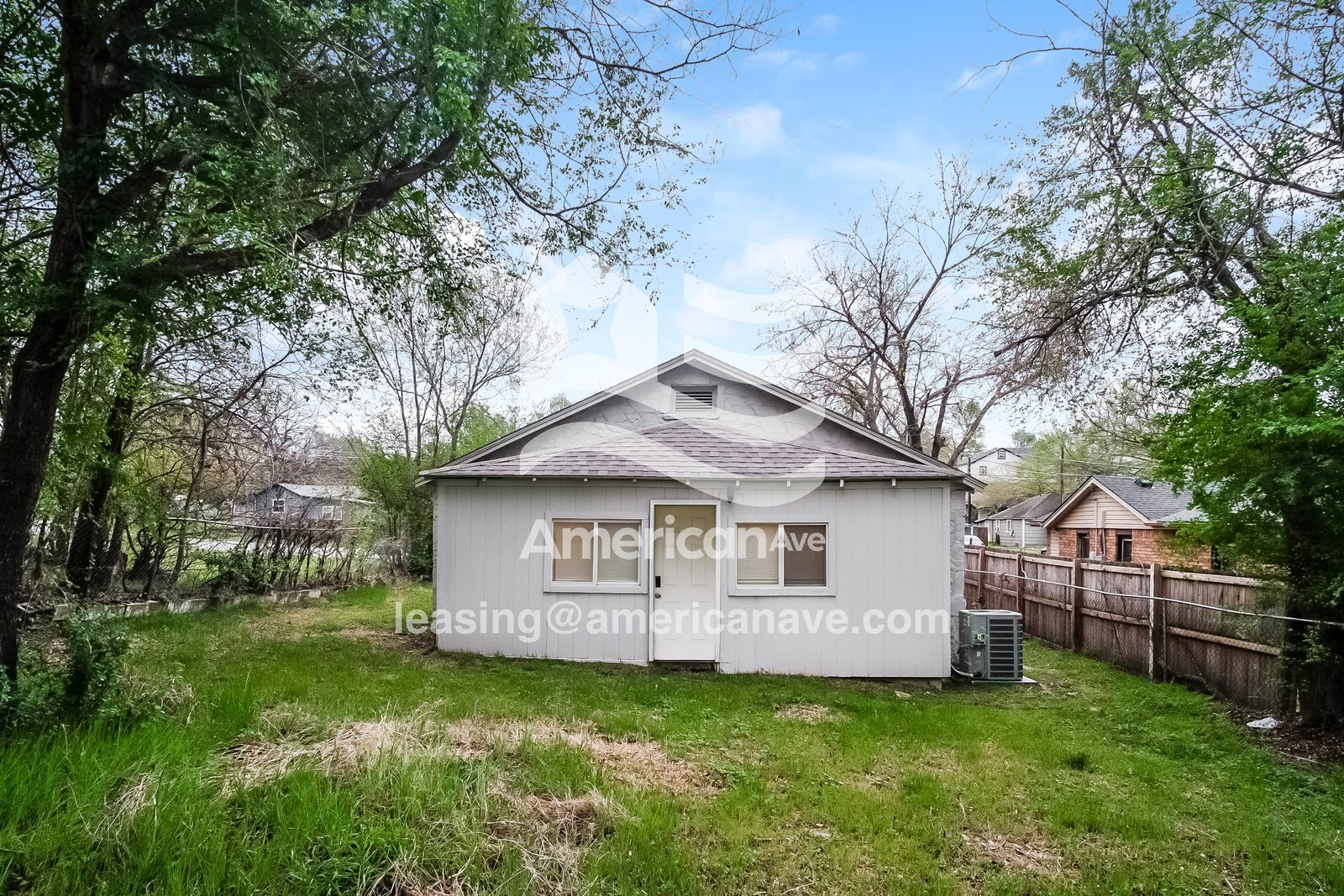 Building Photo - 212 N Walnut Ave