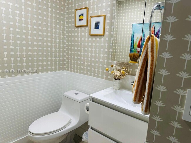 Building Photo - 11500 NW 60th Terrace