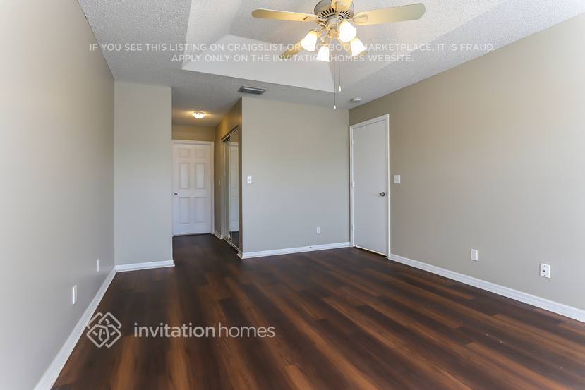 Building Photo - 7418 Michigan Isle Rd