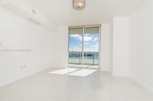 Building Photo - 50 Biscayne Blvd