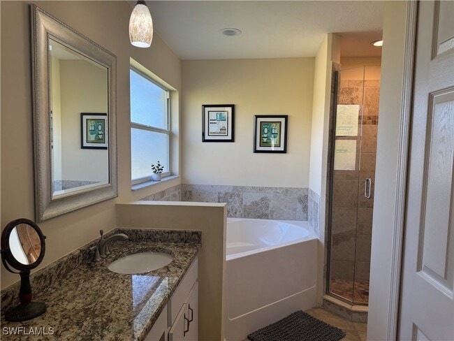 Building Photo - 911 SE 21st Ln