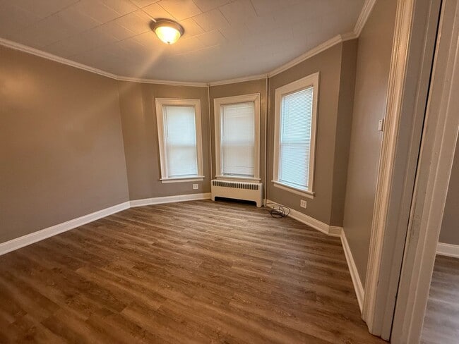 Building Photo - Charming 4-Bedroom Single-Family Home | Se...