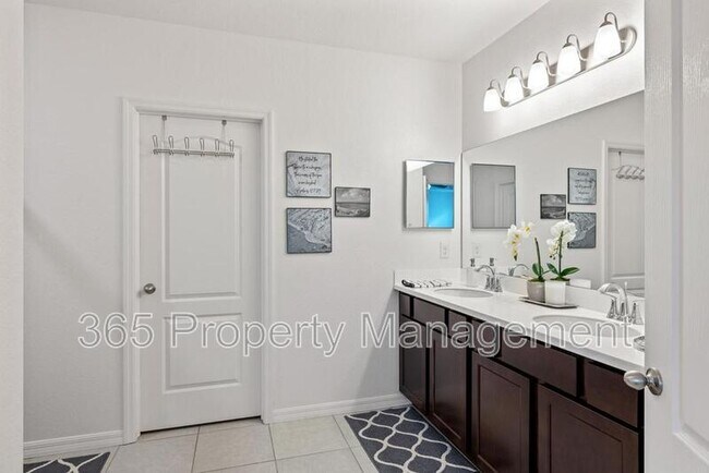Building Photo - 15257 Mille Fiore Blvd