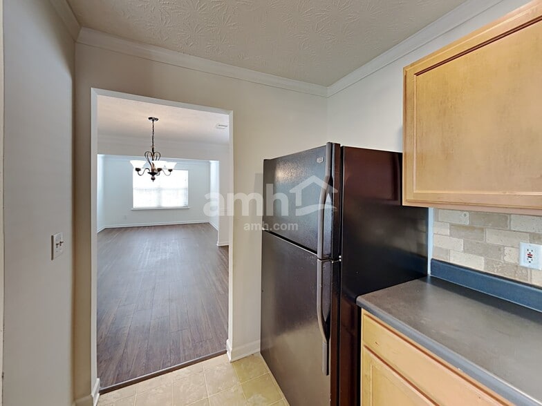 Building Photo - 218 Wild Flower Ln